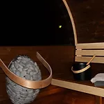Haus 99, Dorf 3 Mit Sauna & Whirlpool * Kirchheim (Hessen)