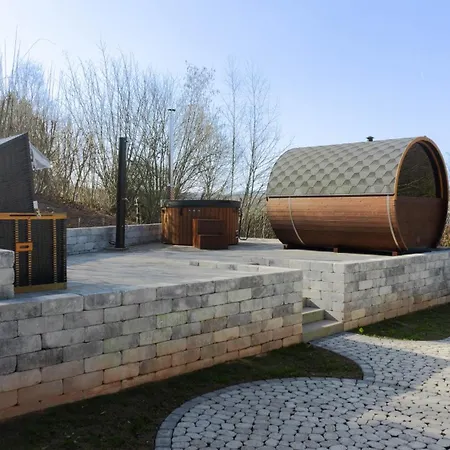 Haus 99, Dorf 3 Mit Sauna & Whirlpool * Kirchheim (Hessen)